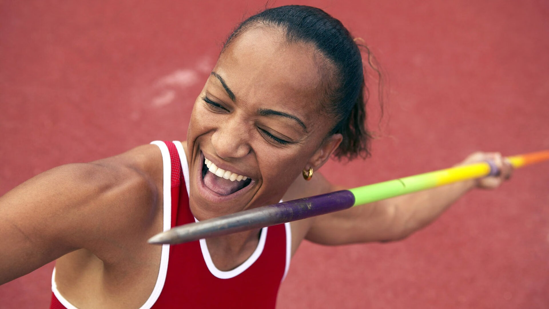 乔·莫伊:凭借强大的体力和防守能力,成为全黑队的核心前锋,乔乔莫伊斯